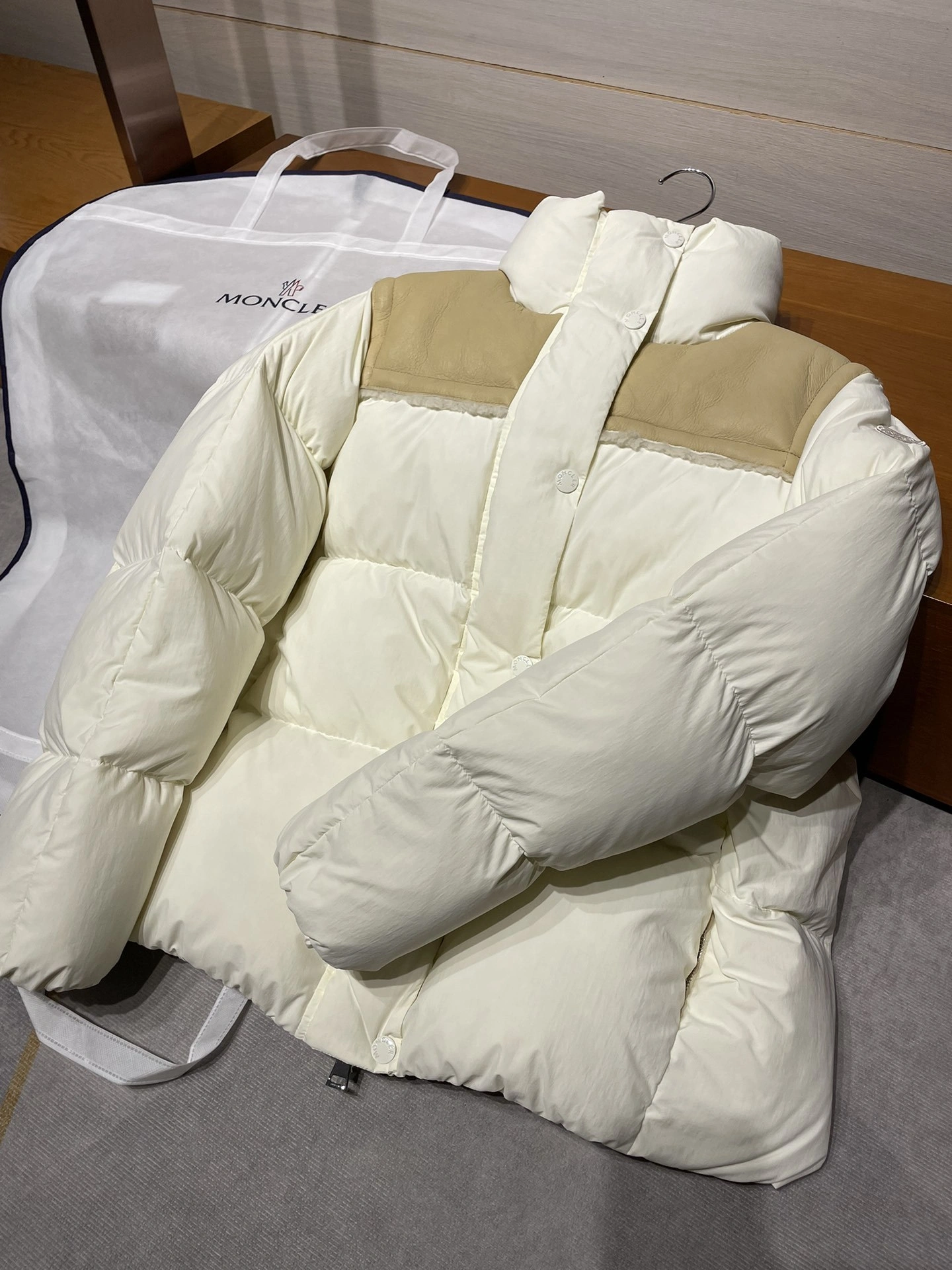 wg.luxury-- 7o9385r Down jacket white goose down item:E-F409J2225H